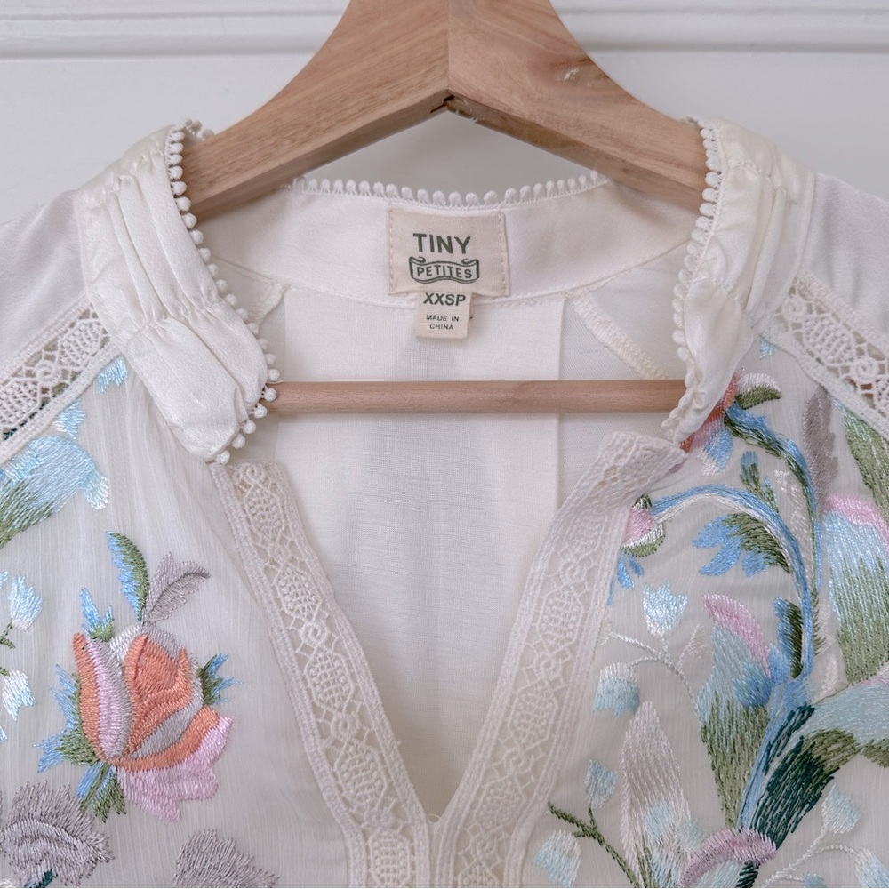 NWOT Tiny by Anthropologie Hartford embroidered blouse - Picture 3 of 8